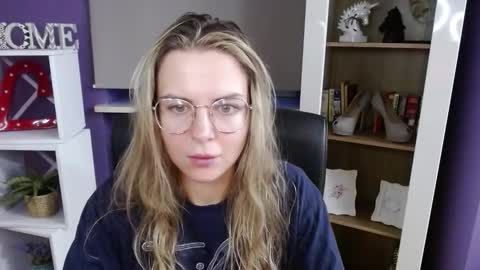 Snapshot of blackrosezoey chatting on 30, 10, 2025 Z O E Y online show from 30, 10, 2025