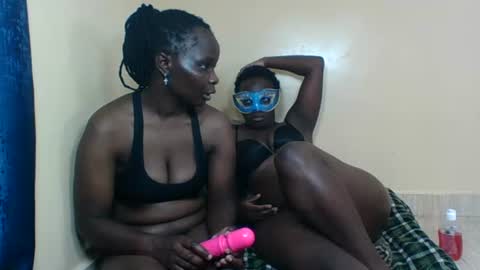 Snapshot of blacks_nastay chatting on 10, 10, 2025 blacks_nastay online show from 10, 10, 2025
