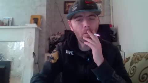 Snapshot of blackvswhite2022 chatting on 18, 2, 2025 blackvswhite2022 online show from 18, 2, 2025