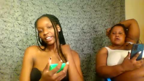 Snapshot of blacky_winndy chatting on 14, 9, 2025 blacky_winndy online show from 14, 9, 2025