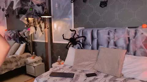 blairjones_ online show from 20, 10, 2025