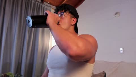 Snapshot of blake_levi chatting on 13, 12, 2024 Blake Levi Independent Model online show from 13, 12, 2024