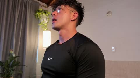 Snapshot of blake_levi chatting on 12, 2, 2025 Blake Levi Independent Model online show from 12, 2, 2025