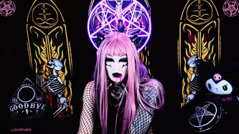   online show from 10, 12, 2024