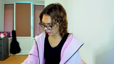 Snapshot of blazet0ne chatting on 18, 9, 2025 David online show from 18, 9, 2025