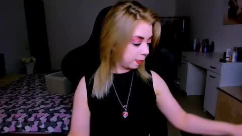 Snapshot of blinkofeyess chatting on 1, 6, 2026 Nicole online show from 1, 6, 2026