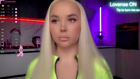 Lana online show from 22, 1, 2025