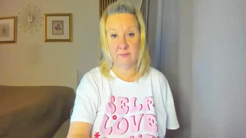 Nicole online show from 28, 1, 2025