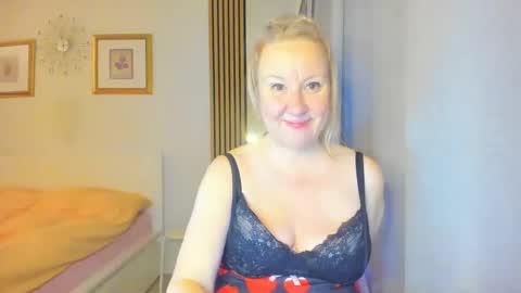 Nicole online show from 6, 2, 2025