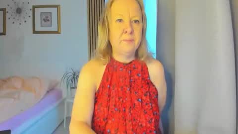 Nicole online show from 9, 2, 2025