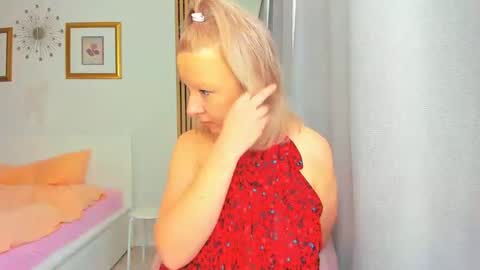 Nicole online show from 12, 2, 2025