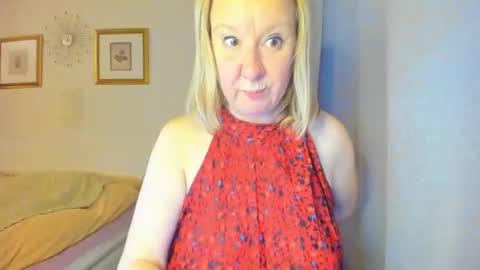 Nicole online show from 19, 2, 2025