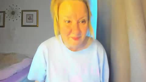 Nicole online show from 11, 3, 2025