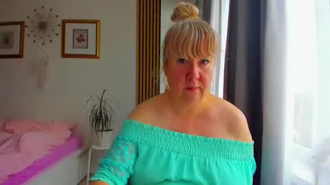 Nicole online show from 31, 5, 2026