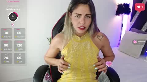 Snapshot of blonde_cat1515 chatting on 10, 3, 2025 alejandra online show from 10, 3, 2025