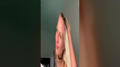 blonde_fuck_couple online show from 12, 6, 2026
