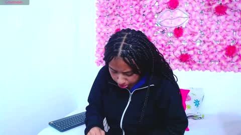 Snapshot of blonde_squirt_ chatting on 7, 1, 2025 blonde_squirt_ online show from 7, 1, 2025