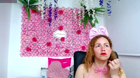 Snapshot of blonde_squirt_ chatting on 30, 1, 2025 blonde_squirt_ online show from 30, 1, 2025