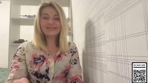 blondie_xoxoxo online show from 16, 11, 2025
