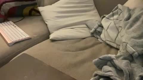 IM TRYNG online show from 5, 11, 2025