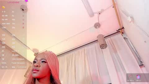 Snapshot of bloom_bbc chatting on 17, 11, 2025 bloom_bbc online show from 17, 11, 2025