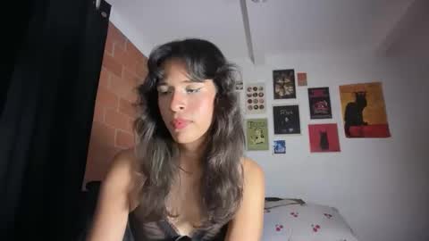 Bella Bloom ts online show from 15, 10, 2025