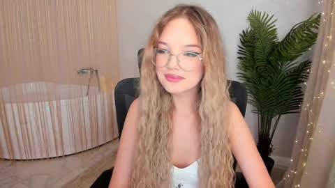 Sophia online show from 15, 1, 2025