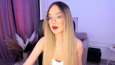 Sophia online show from 8, 2, 2025