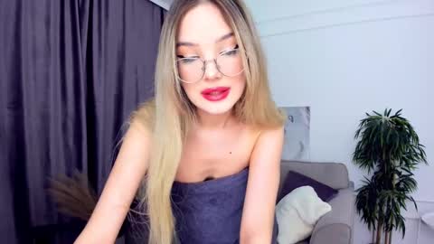 Sophia online show from 13, 2, 2025