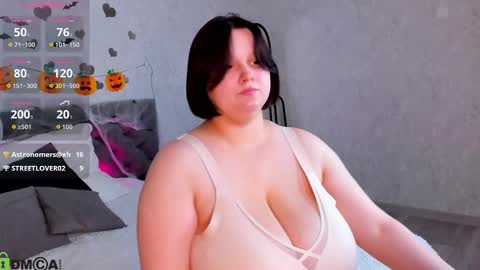 Snapshot of blossom_sonya chatting on 30, 10, 2025 Sonya GTM2 TuWeThFrSaSu 0900am-1500pm online show from 30, 10, 2025