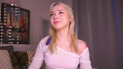 Adeline online show from 15, 12, 2025