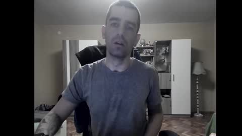 Snapshot of blue_eyed_wolf chatting on 14, 12, 2024 Runaway online show from 14, 12, 2024