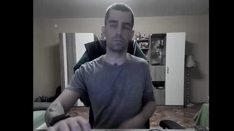 Snapshot of blue_eyed_wolf chatting on 15, 12, 2024 Runaway online show from 15, 12, 2024