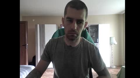 Snapshot of blue_eyed_wolf chatting on 17, 12, 2024 Runaway online show from 17, 12, 2024