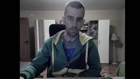 Snapshot of blue_eyed_wolf chatting on 25, 12, 2024 Runaway online show from 25, 12, 2024