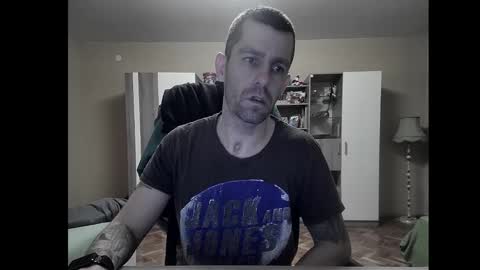 Snapshot of blue_eyed_wolf chatting on 2, 1, 2025 Runaway online show from 2, 1, 2025