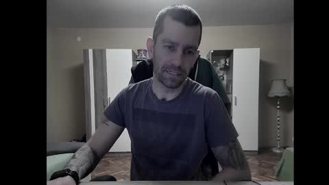 Snapshot of blue_eyed_wolf chatting on 4, 1, 2025 Runaway online show from 4, 1, 2025