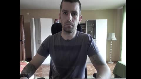 Snapshot of blue_eyed_wolf chatting on 10, 1, 2025 Runaway online show from 10, 1, 2025