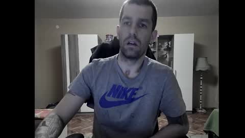 Snapshot of blue_eyed_wolf chatting on 12, 1, 2025 Runaway online show from 12, 1, 2025