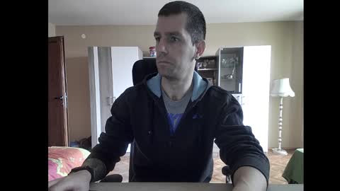 Snapshot of blue_eyed_wolf chatting on 15, 1, 2025 Runaway online show from 15, 1, 2025