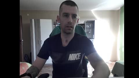 Snapshot of blue_eyed_wolf chatting on 22, 1, 2025 Runaway online show from 22, 1, 2025