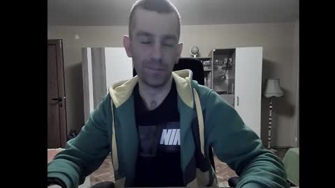 Snapshot of blue_eyed_wolf chatting on 22, 1, 2025 Runaway online show from 22, 1, 2025