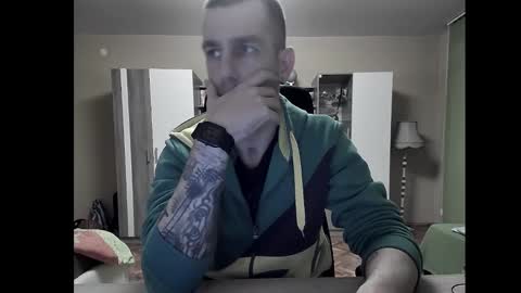 Snapshot of blue_eyed_wolf chatting on 22, 1, 2025 Runaway online show from 22, 1, 2025