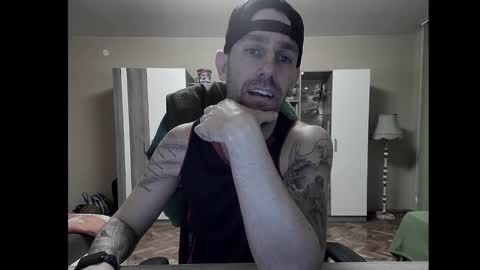 Snapshot of blue_eyed_wolf chatting on 26, 1, 2025 Runaway online show from 26, 1, 2025