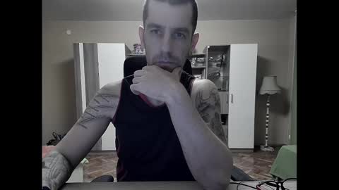 Snapshot of blue_eyed_wolf chatting on 2, 2, 2025 Runaway online show from 2, 2, 2025