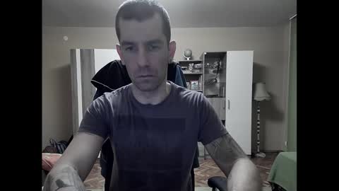 Snapshot of blue_eyed_wolf chatting on 5, 2, 2025 Runaway online show from 5, 2, 2025