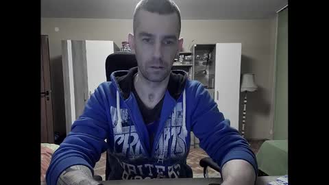 Snapshot of blue_eyed_wolf chatting on 15, 2, 2025 Runaway online show from 15, 2, 2025