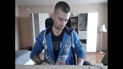 Snapshot of blue_eyed_wolf chatting on 18, 2, 2025 Runaway online show from 18, 2, 2025