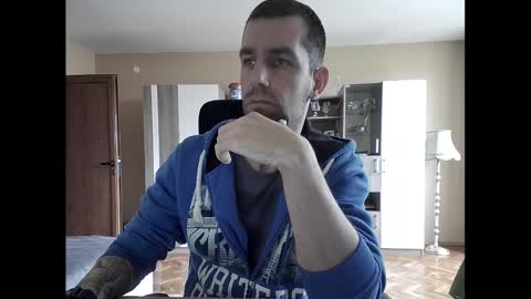 Snapshot of blue_eyed_wolf chatting on 28, 2, 2025 Runaway online show from 28, 2, 2025