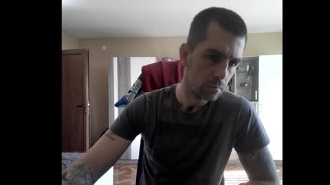 Snapshot of blue_eyed_wolf chatting on 21, 10, 2025 Runaway online show from 21, 10, 2025